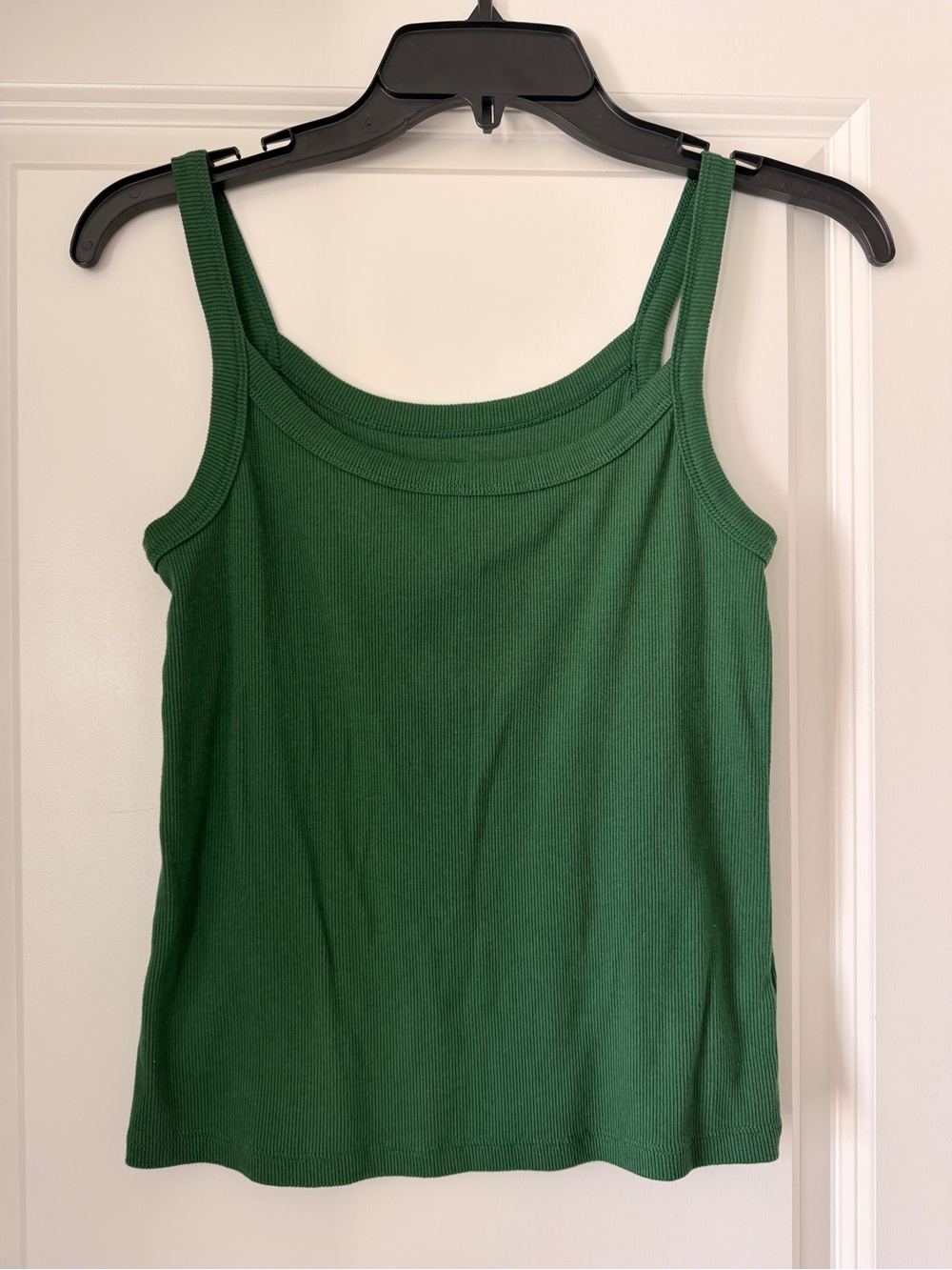 Women's Green Ribbed Tank Top - Classic Scoop Neck Old Navy